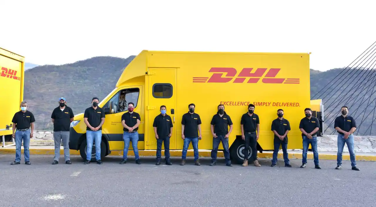 00 DHL: La Solución de Logística Internacional 00